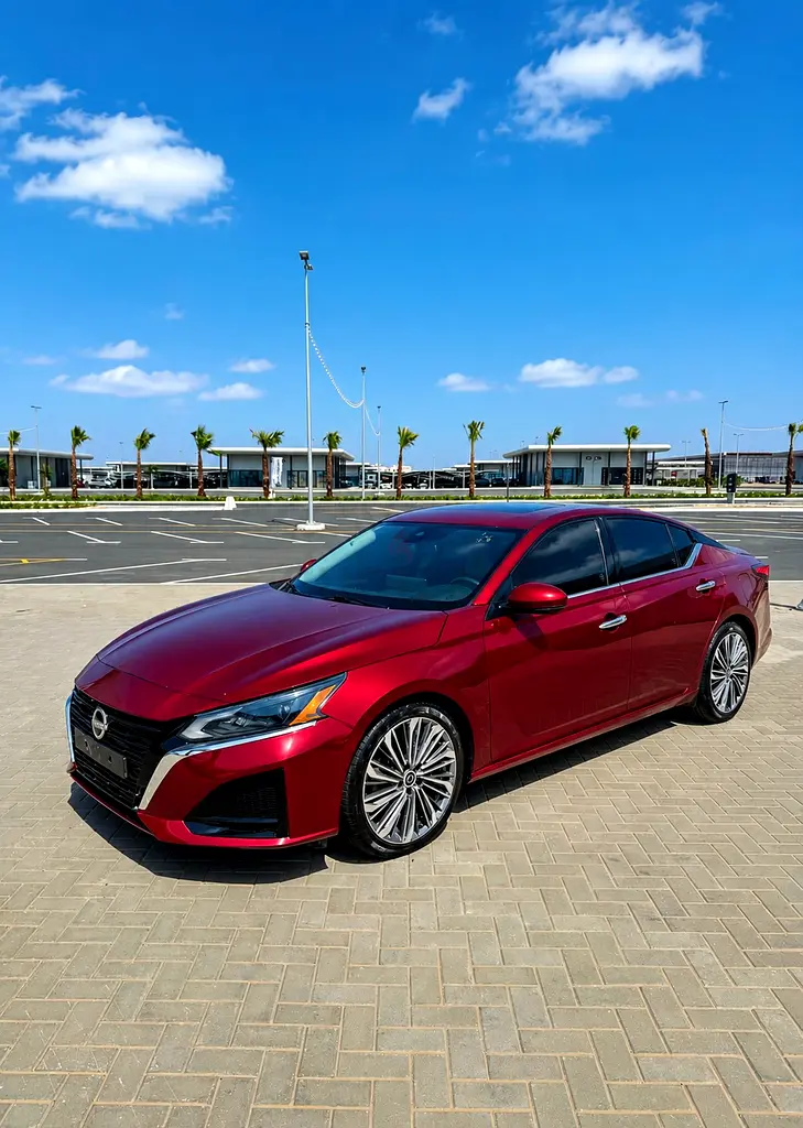2023 NISSAN ALTIMA SL FULL OPTION - GCC SPECS - 77,000KM - Image 10