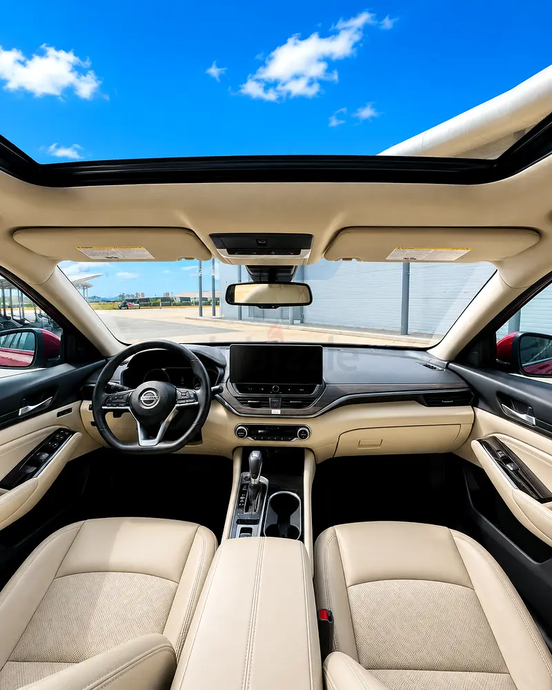 2023 NISSAN ALTIMA SL FULL OPTION - GCC SPECS - 77,000KM - Image 5