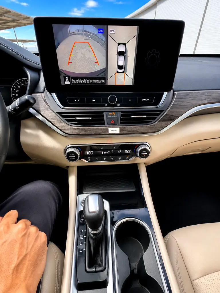 2023 NISSAN ALTIMA SL FULL OPTION - GCC SPECS - 77,000KM - Image 7