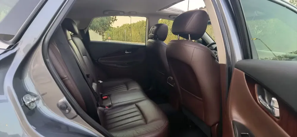 2017 GCC INFINITI QX50 LUXURY - Image 13