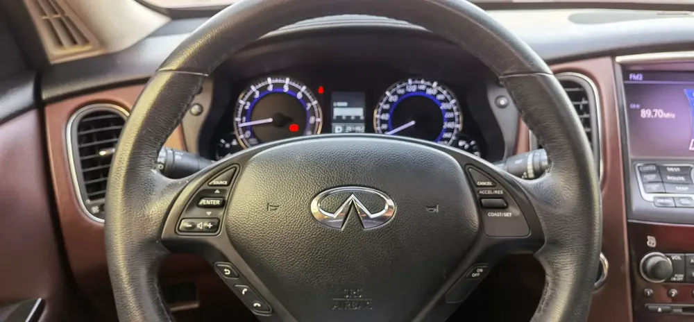 2017 GCC INFINITI QX50 LUXURY - Image 16