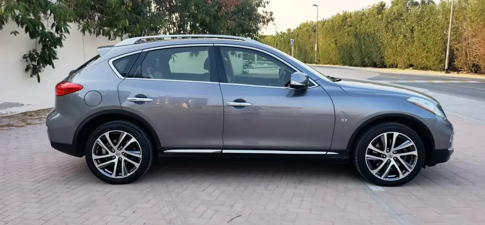 2017 GCC INFINITI QX50 LUXURY - Image 5