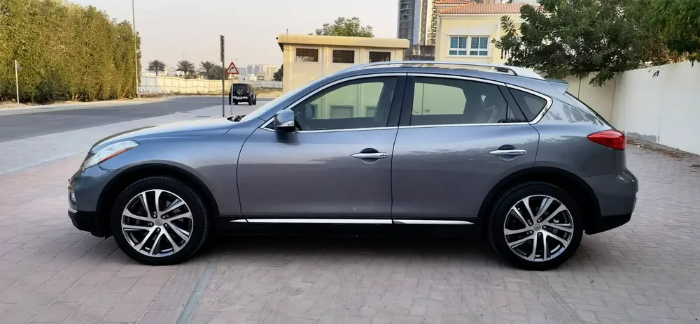 2017 GCC INFINITI QX50 LUXURY - Image 8