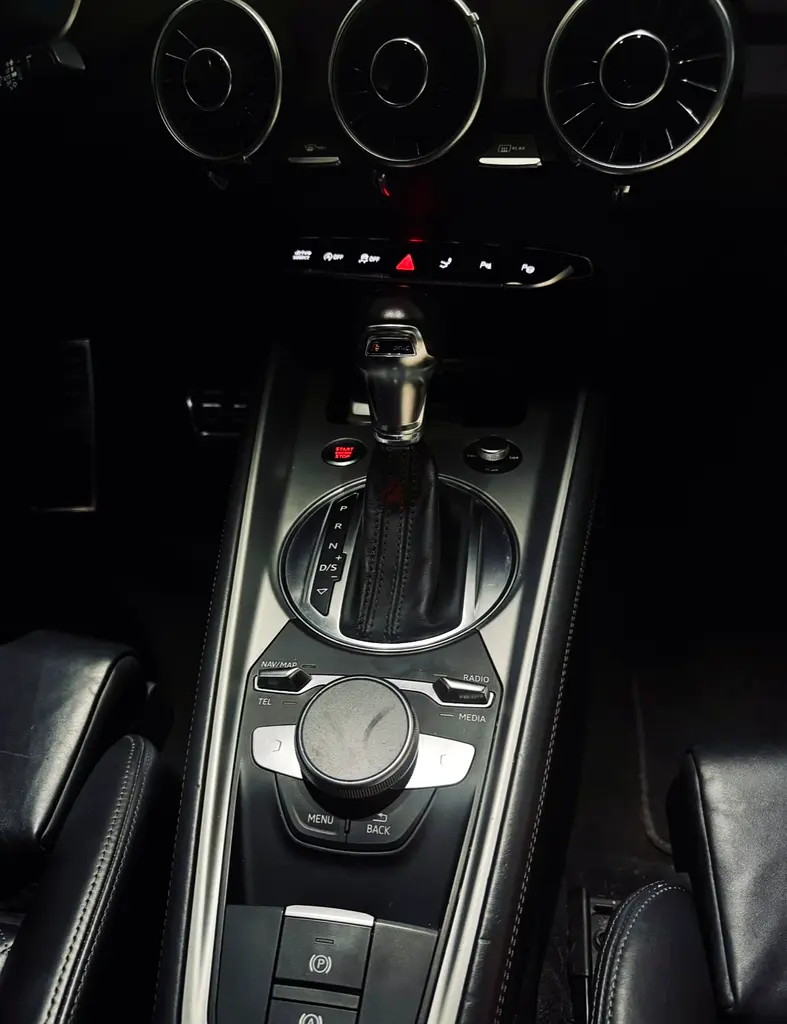 Audi TT 45 TFSI S line Package 2016 GCC Specs - Image 4