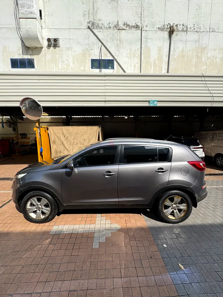 2012 Kia Sportage - 1 owner - clean - GCC - Image 4