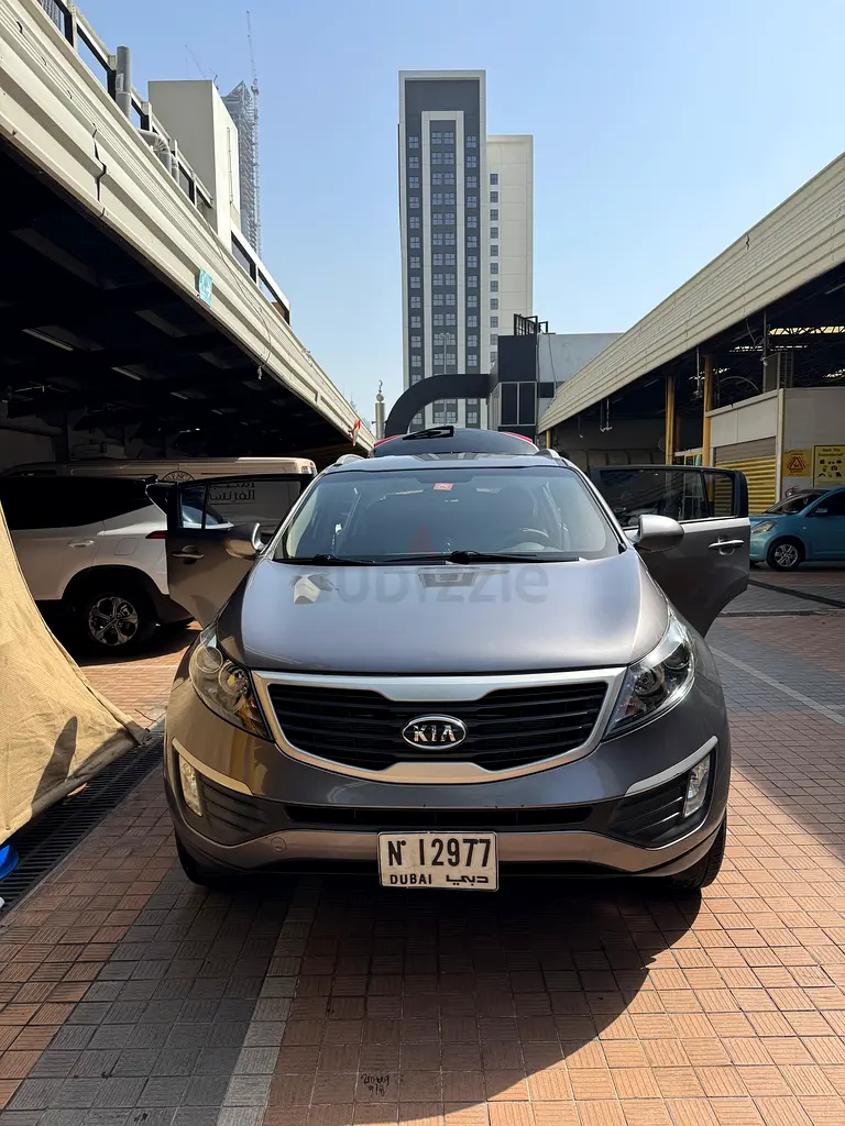 2012 Kia Sportage - 1 owner - clean - GCC - Image 7