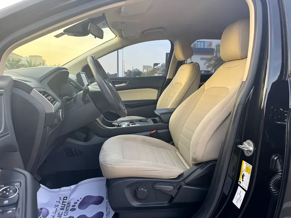 Ford Edge 2022 GCC FSH UNDER WARRANTY - Image 11