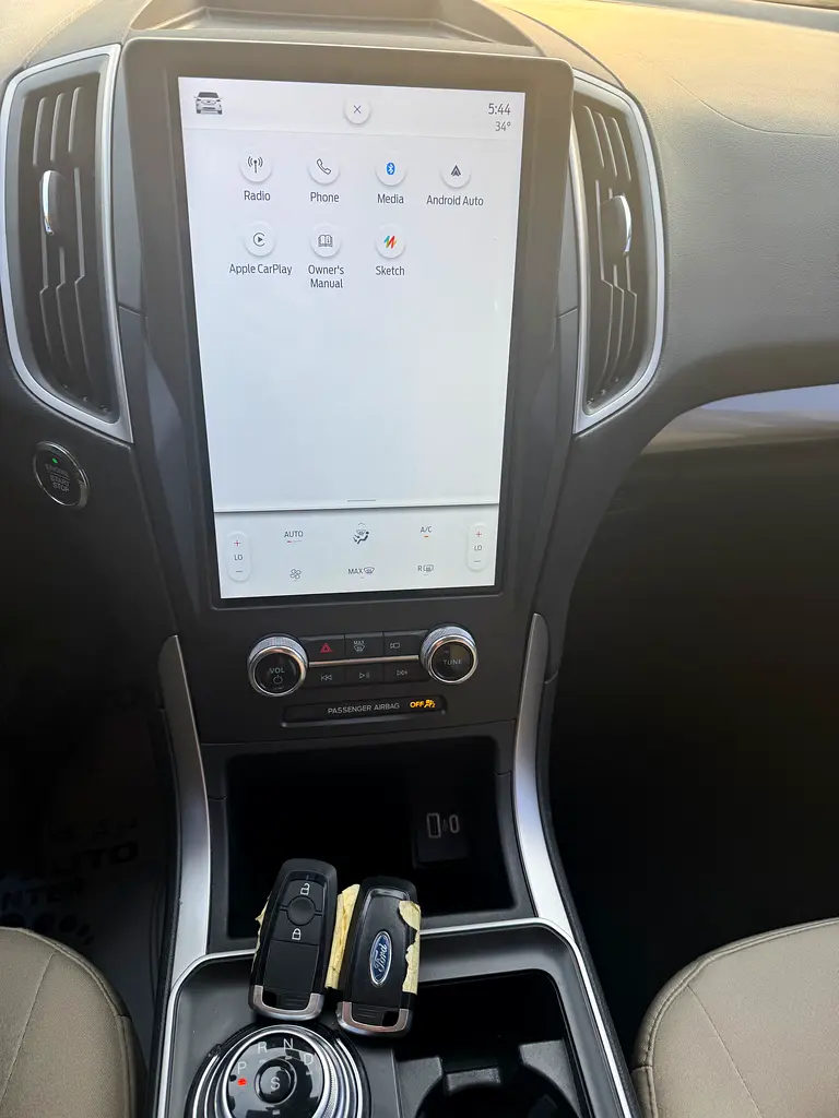 Ford Edge 2022 GCC FSH UNDER WARRANTY - Image 6