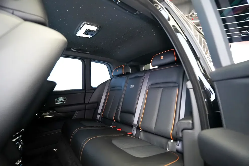 CULLINAN BLACK BADGE | 2 YEARS WARRANTY + SERVICE | REAR ENTERTAINMENT | STARLIGHT | BESPOKE AUDIO - Image 10