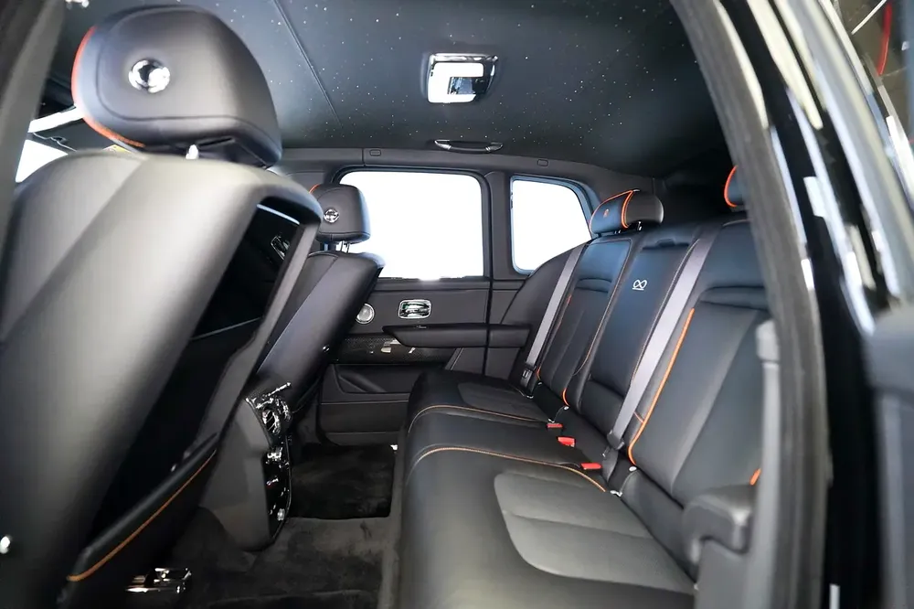CULLINAN BLACK BADGE | 2 YEARS WARRANTY + SERVICE | REAR ENTERTAINMENT | STARLIGHT | BESPOKE AUDIO - Image 11