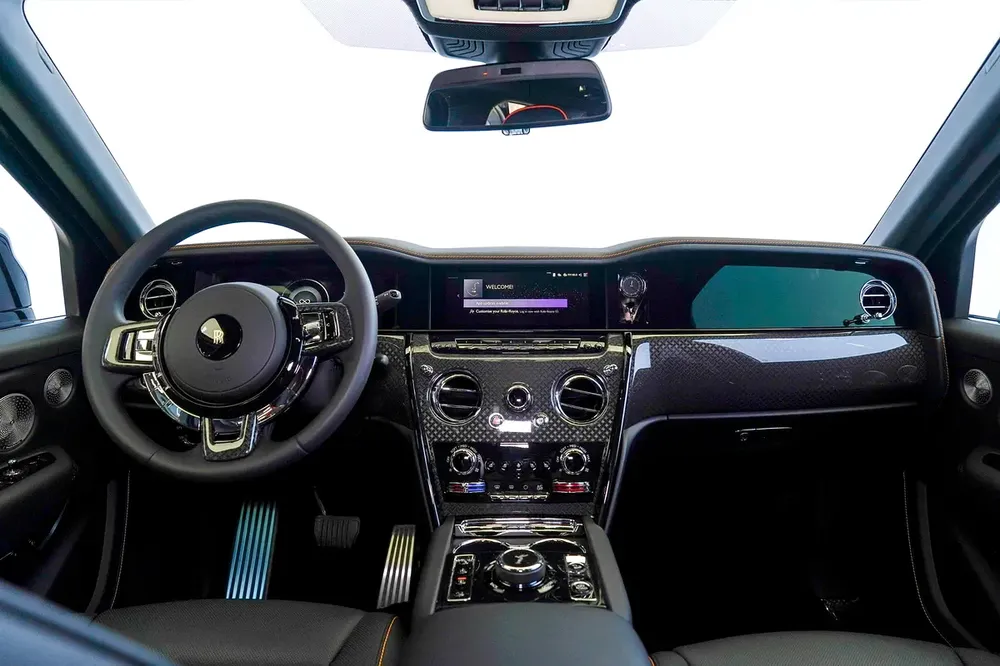 CULLINAN BLACK BADGE | 2 YEARS WARRANTY + SERVICE | REAR ENTERTAINMENT | STARLIGHT | BESPOKE AUDIO - Image 12
