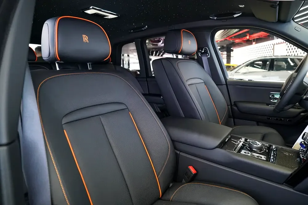 CULLINAN BLACK BADGE | 2 YEARS WARRANTY + SERVICE | REAR ENTERTAINMENT | STARLIGHT | BESPOKE AUDIO - Image 15
