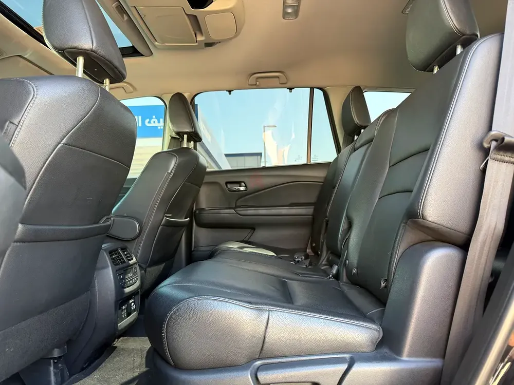 Honda Pilot Touring 2019 - Canadian Specs - Excellent Condition - Image 15
