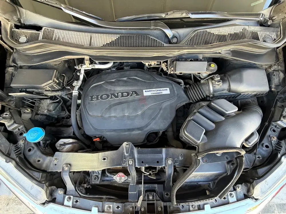 Honda Pilot Touring 2019 - Canadian Specs - Excellent Condition - Image 7