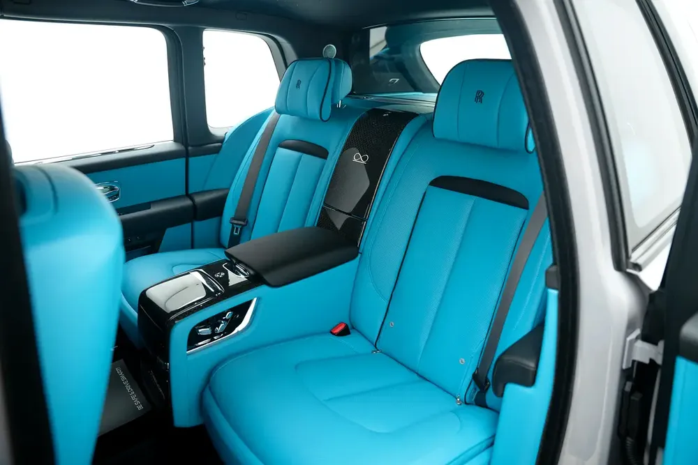 2025 ROLLS ROYCE CULLINAN BLACK BADGE WITH WARRANTY AND SERVICE CONTRACT - Image 15