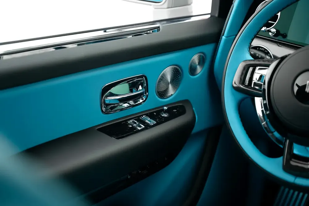 2025 ROLLS ROYCE CULLINAN BLACK BADGE WITH WARRANTY AND SERVICE CONTRACT - Image 9