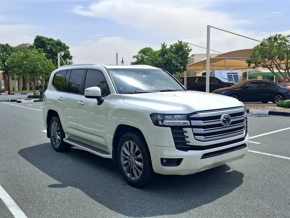 Land Cruiser 2022 GXR (owner selling to upgrade) - Image 4