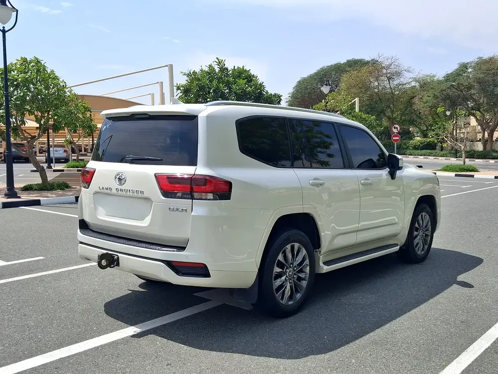 Land Cruiser 2022 GXR (owner selling to upgrade) - Image 5