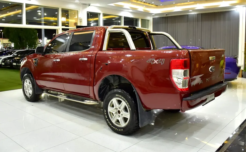 " AS IT IS " Ford Ranger XLT 4WD - 4x4 ( 2014 Model ) in Red Color GCC Specs - Image 6