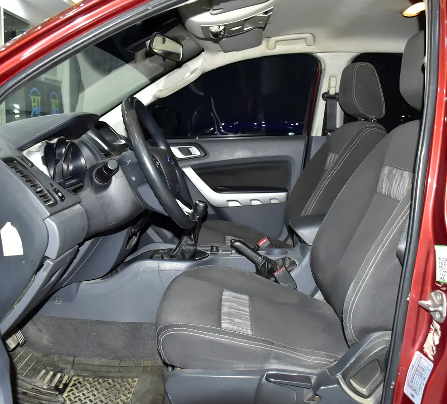 " AS IT IS " Ford Ranger XLT 4WD - 4x4 ( 2014 Model ) in Red Color GCC Specs - Image 7