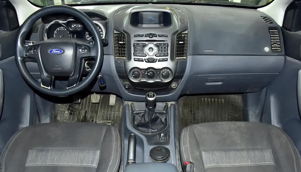 " AS IT IS " Ford Ranger XLT 4WD - 4x4 ( 2014 Model ) in Red Color GCC Specs - Image 8