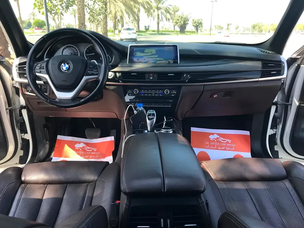 BMW X5 xDrive50i Luxury-Line 2014 | GCC Specs | Well Maintained - Image 13