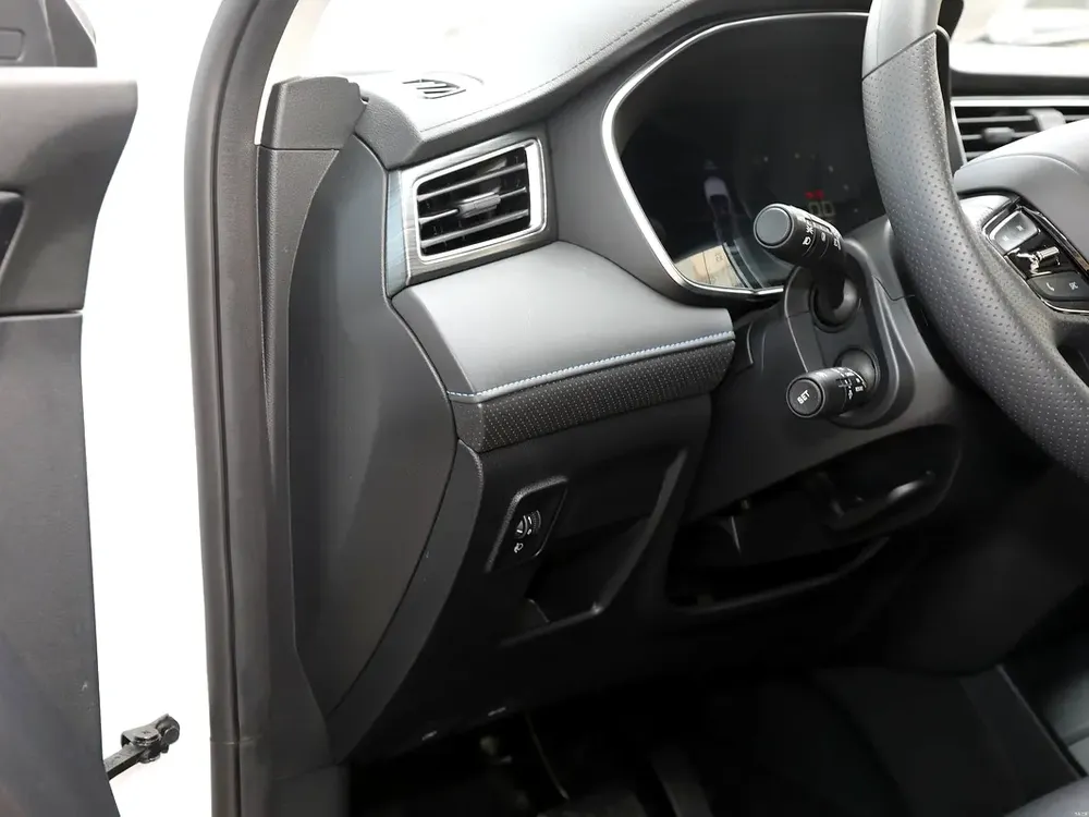 Roewe RX5 2025 - Chinese Specs - Brand New - Image 15