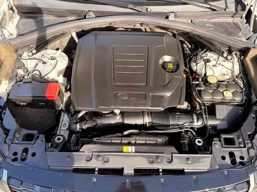 Land Rover • Range Rover Velar • R-Dynamic Warranty and service included - Image 14