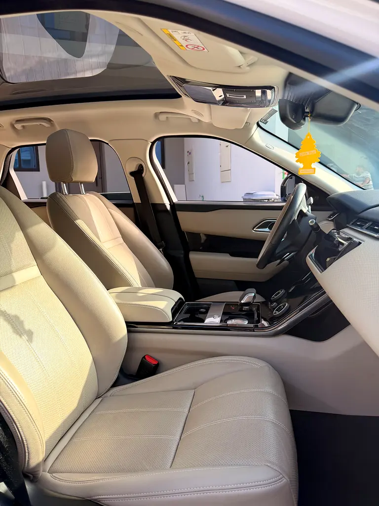 Land Rover • Range Rover Velar • R-Dynamic Warranty and service included - Image 18