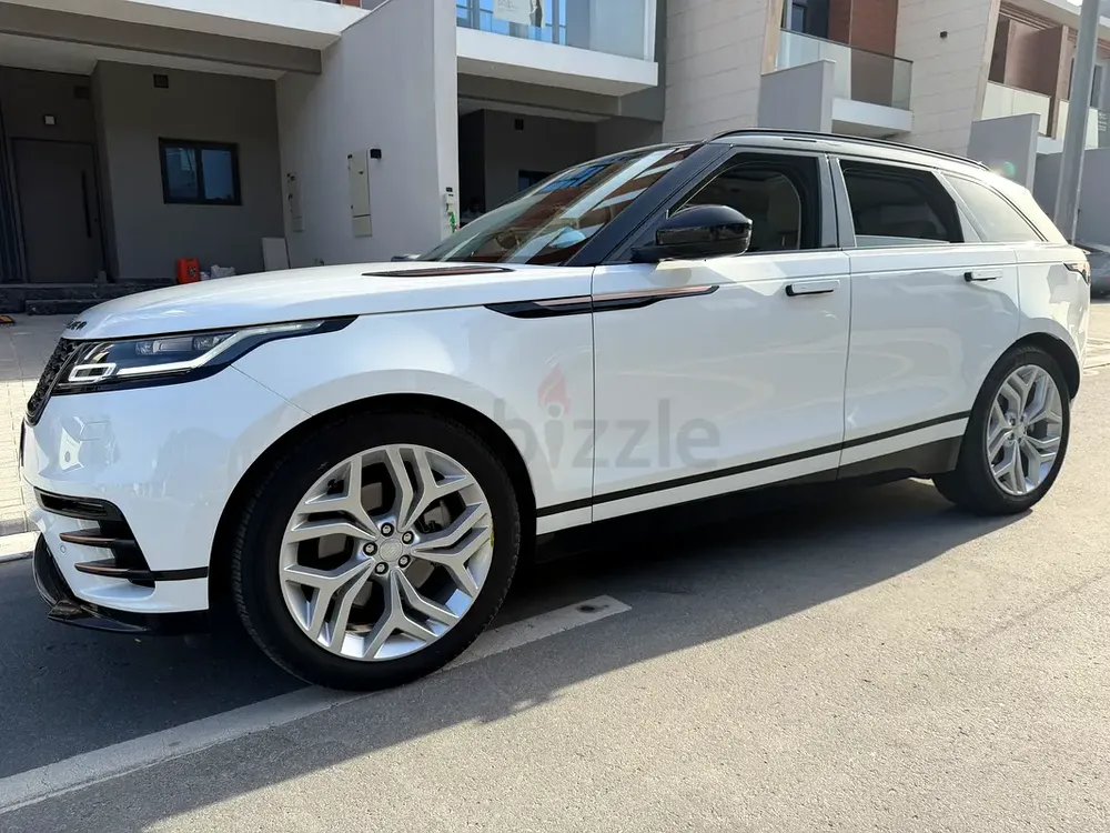 Land Rover • Range Rover Velar • R-Dynamic Warranty and service included - Image 9