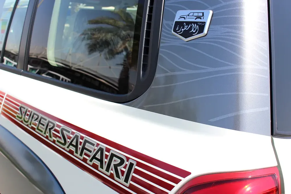 NISSAN PATROL SUPER SAFARI الأسطورة  AL OSTOWRA EDITION M/T 2024 MODEL عادي GCC DEALAR WARRA - Image 11