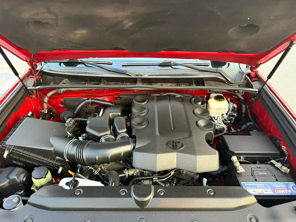 Toyota 4Runner SR5 2015 - American Specs - Well Maintained - Image 14