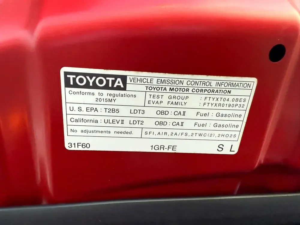 Toyota 4Runner SR5 2015 - American Specs - Well Maintained - Image 17
