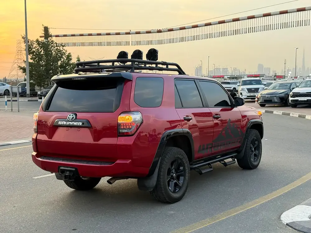 Toyota 4Runner SR5 2015 - American Specs - Well Maintained - Image 5