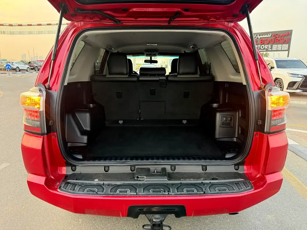 Toyota 4Runner SR5 2015 - American Specs - Well Maintained - Image 7