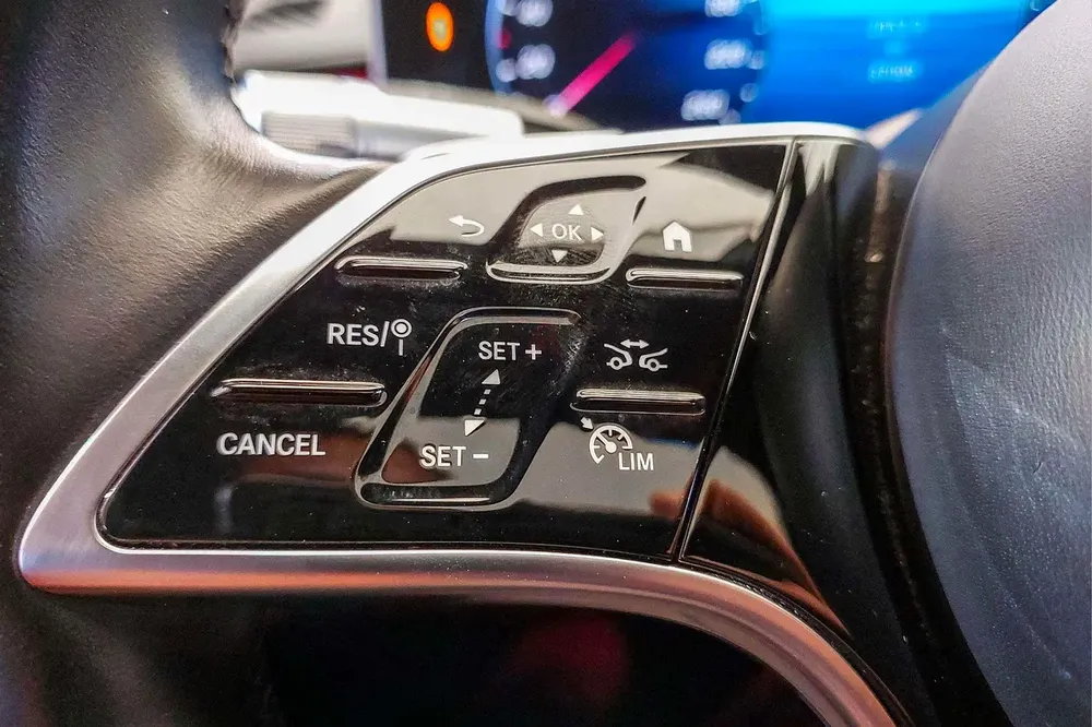 AED 4558/month | 2021 Mercedes-Benz S-Class S 500 4Matic | GCC Specs | Ref#426480 - Image 15