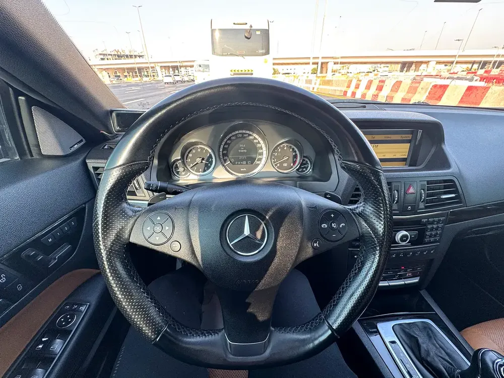 Mercedes-Benz E-Class E 350d AMG Line 2010 - Japanese Specs - Image 10