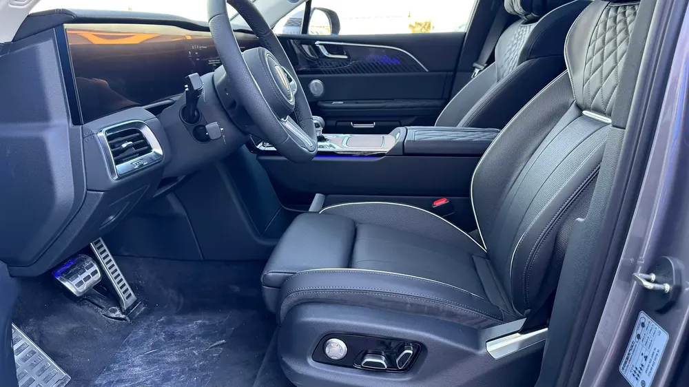 Hongqi E-HS9 2024 Flagship VIP SEATS brand new - Image 7