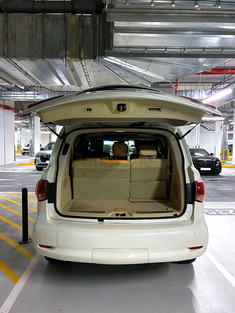 Infiniti QX56 2011 | White | Luxury | Single Owner | Excellent Condition - Image 6