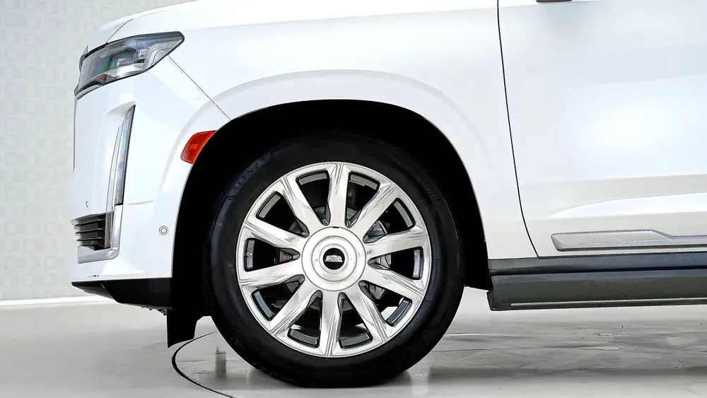 Escalade Premium Luxury | AED 3,980 PM | Captain Chair, Low KM, Rear ENT | Ramadan Offer - Image 12