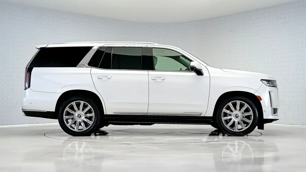 Escalade Premium Luxury | AED 3,980 PM | Captain Chair, Low KM, Rear ENT | Ramadan Offer - Image 4