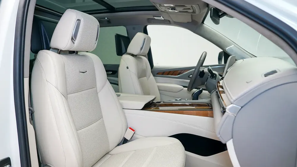 Escalade Premium Luxury | AED 3,980 PM | Captain Chair, Low KM, Rear ENT | Ramadan Offer - Image 6