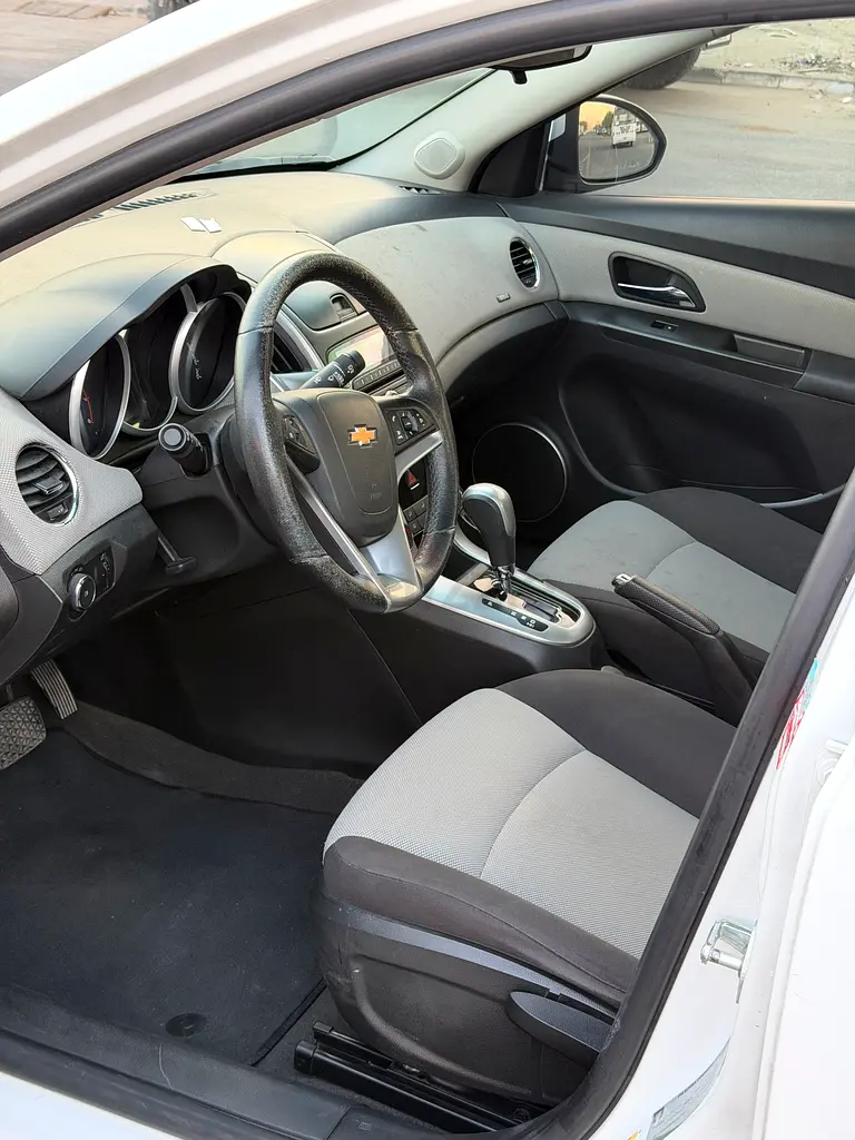 Chevrolet Cruze LS 2016 GCC Specs - Image 5