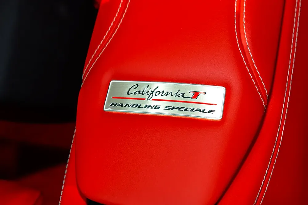 2016 FERRARI CALIFORNIA T | VERY LOW MILEAGE | HANDLING SPECIALE | CARBON LED STEERING | - Image 14