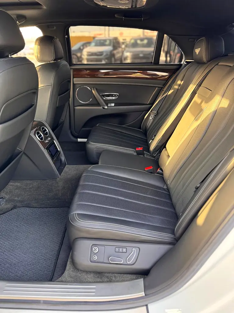 2014 - BENTLEY FLYING SPUR - SUPER CLEAN - ONLY 50,000 KM - Image 17
