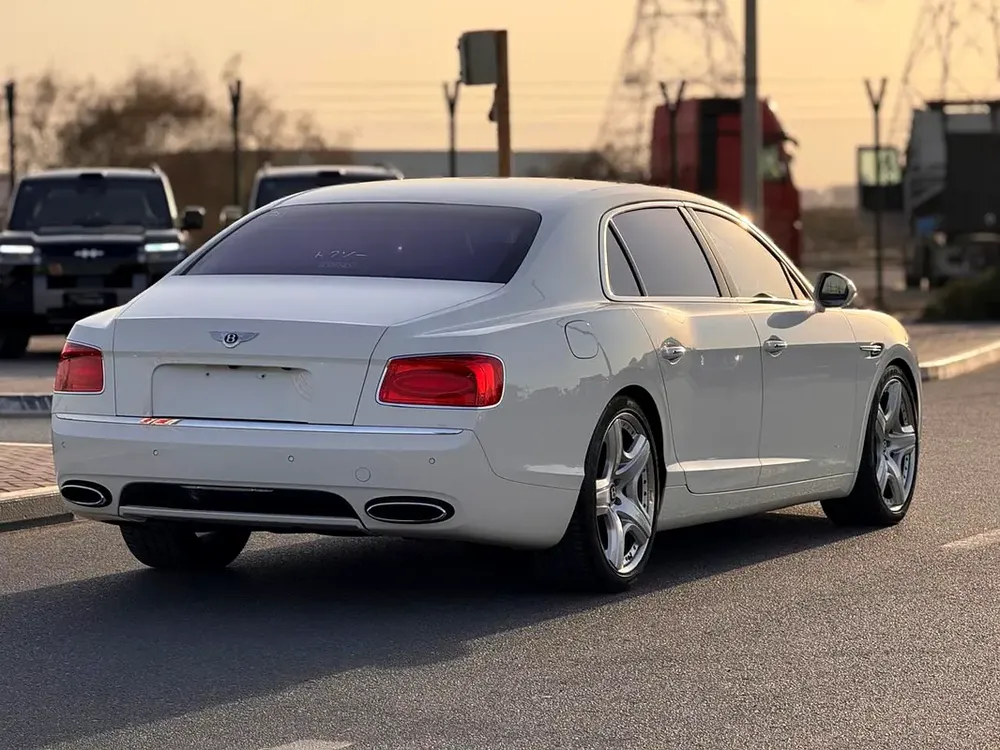 2014 - BENTLEY FLYING SPUR - SUPER CLEAN - ONLY 50,000 KM - Image 7