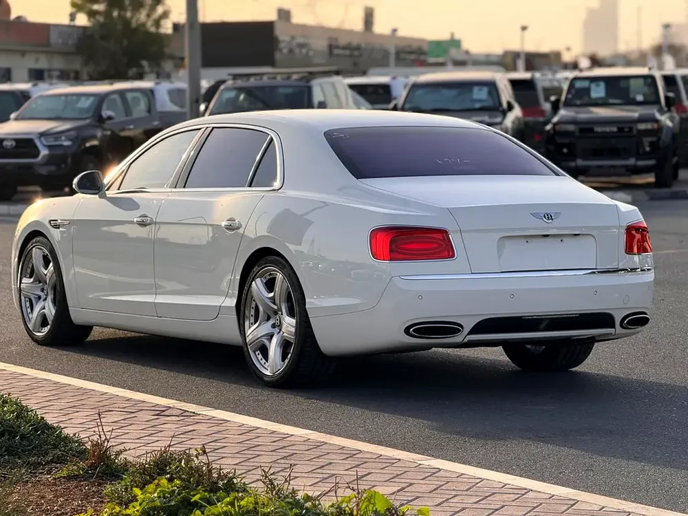 2014 - BENTLEY FLYING SPUR - SUPER CLEAN - ONLY 50,000 KM - Image 8