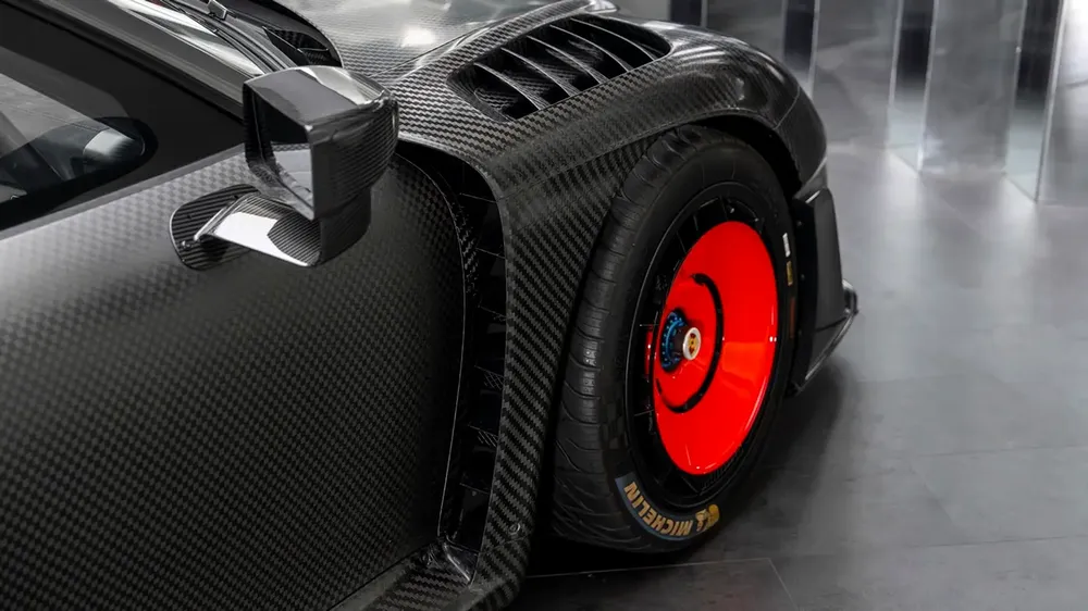 Porsche 935 - 1 of 77 - 2019 - Euro Specs - Image 4