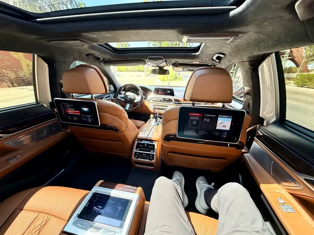 BMW 750Li xDrive 2018 | GCC Specs | Well maintained - Image 12