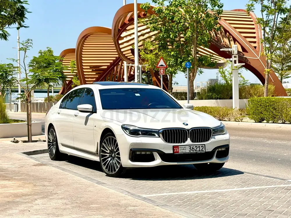 BMW 750Li xDrive 2018 | GCC Specs | Well maintained - Image 18